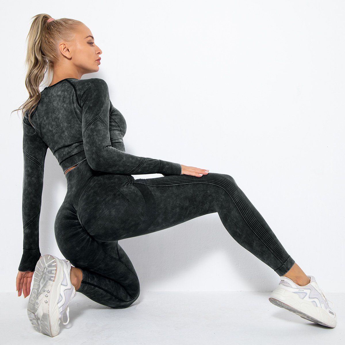 Elevate Your Style with Sculpting Feather Leggings