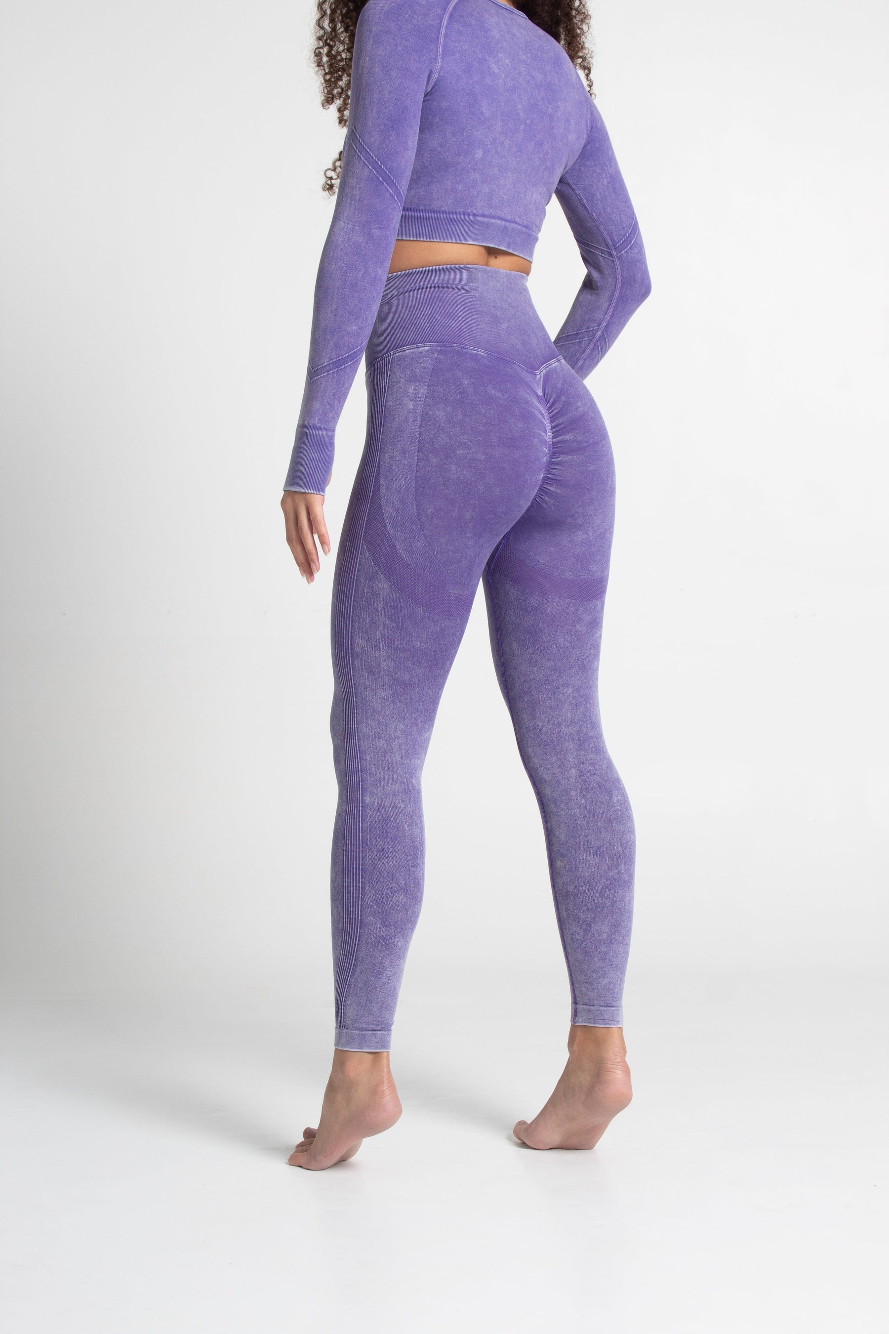 Elevate Your Style with Sculpting Feather Leggings