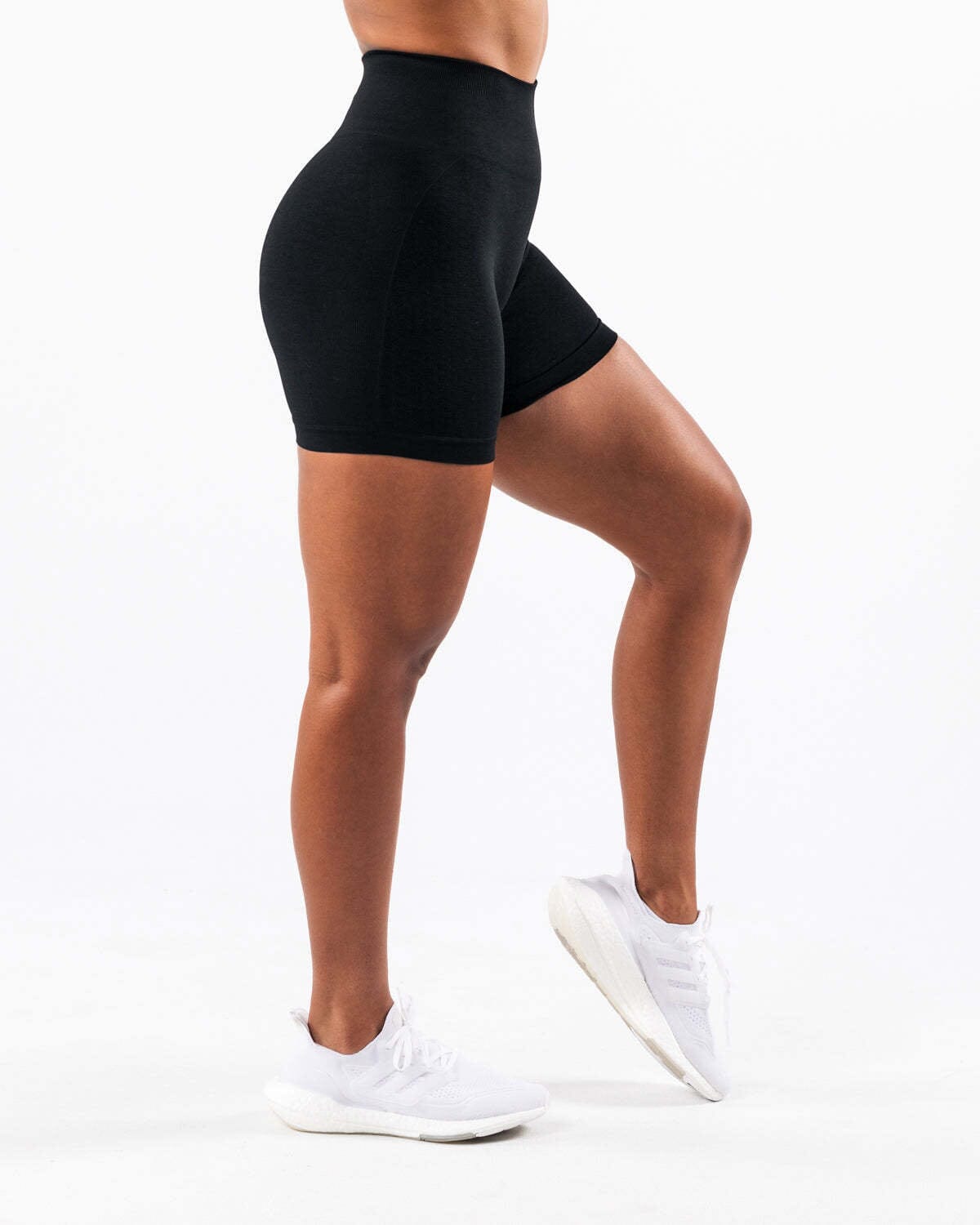 Vibrant Jacquard Seamless Shorts for Ultimate Comfort