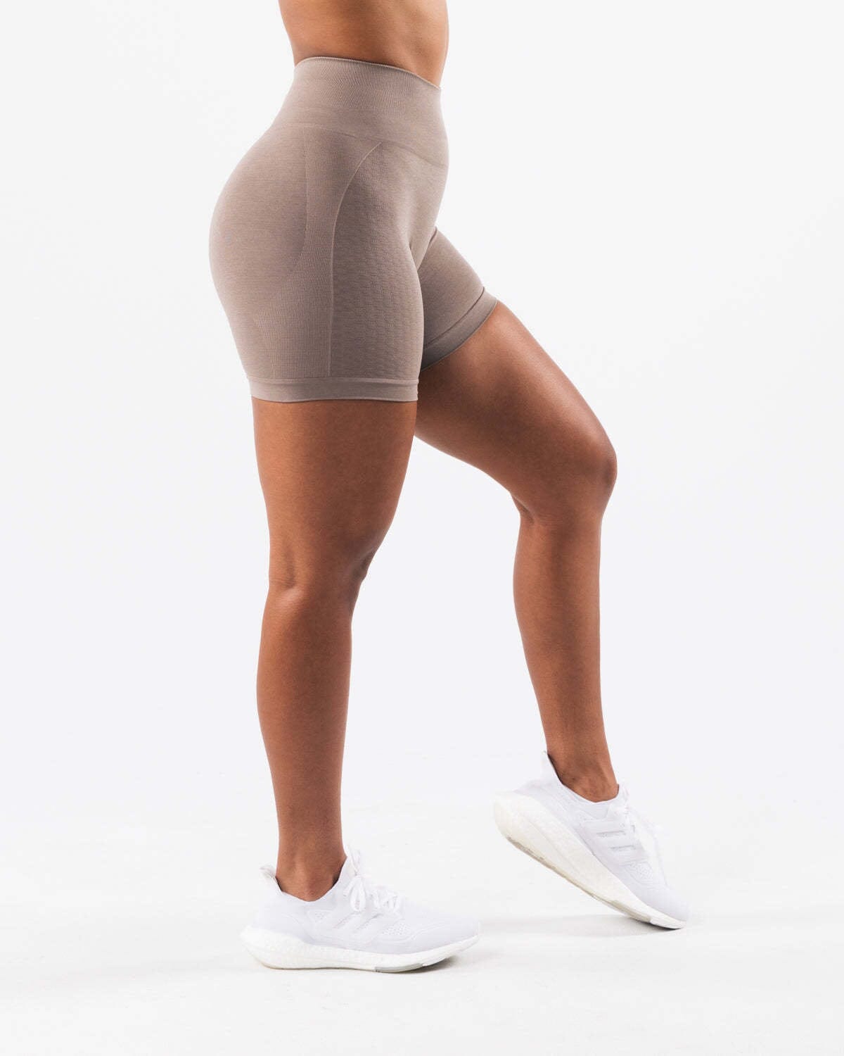 Vibrant Jacquard Seamless Shorts for Ultimate Comfort