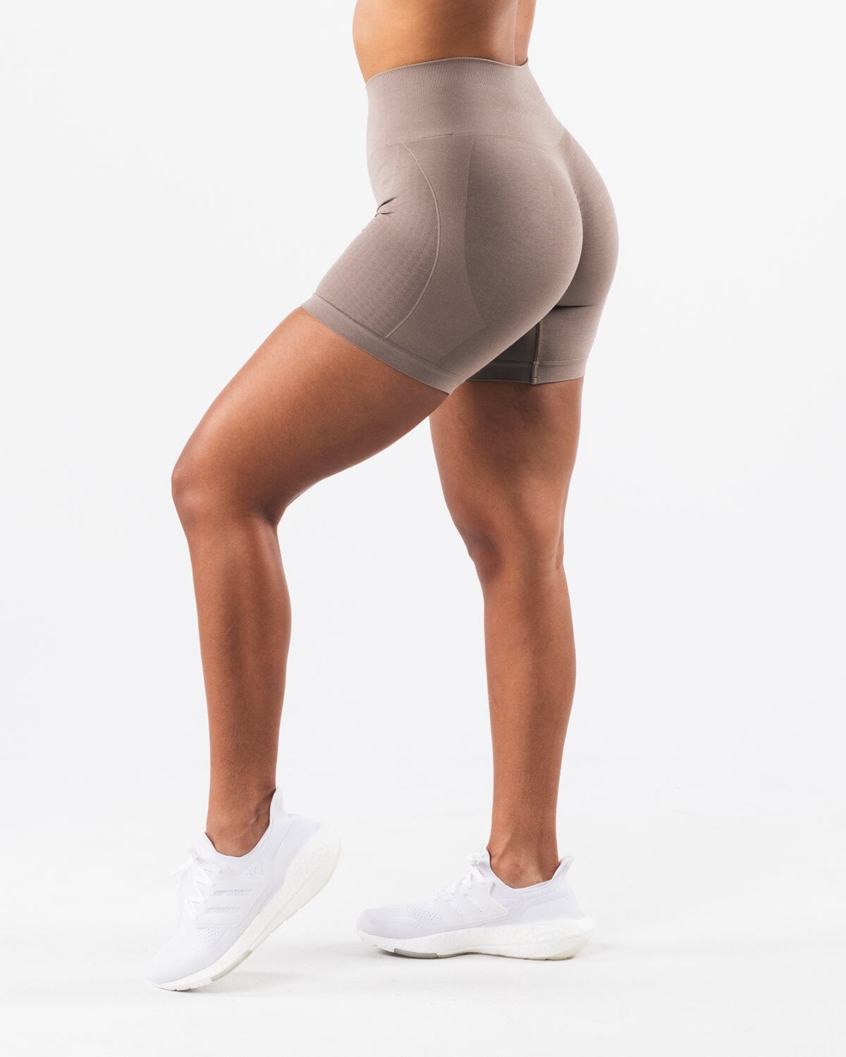Vibrant Jacquard Seamless Shorts for Ultimate Comfort