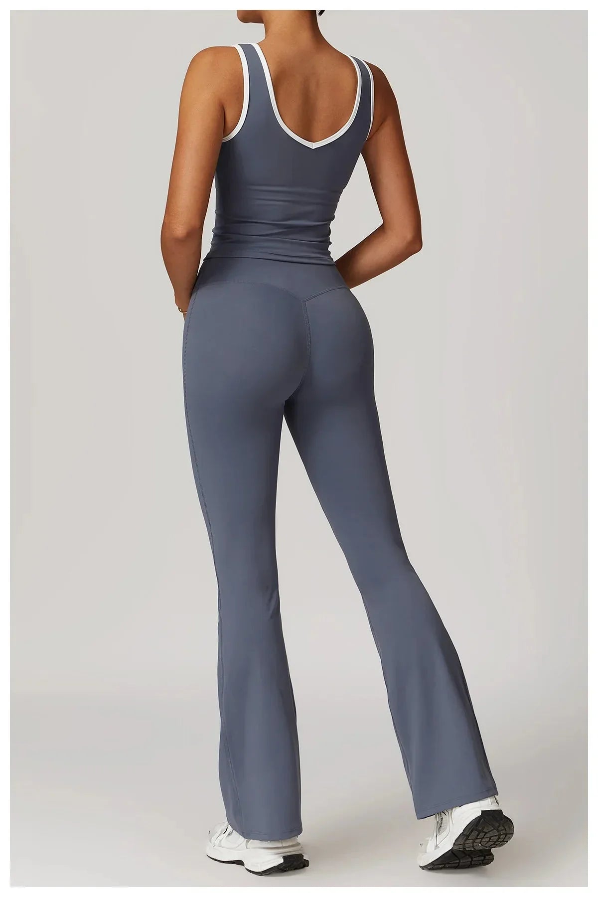 Elevate Your Workout: Myriad Step Up Gym Set - Stylish Leggings & Top Combo
