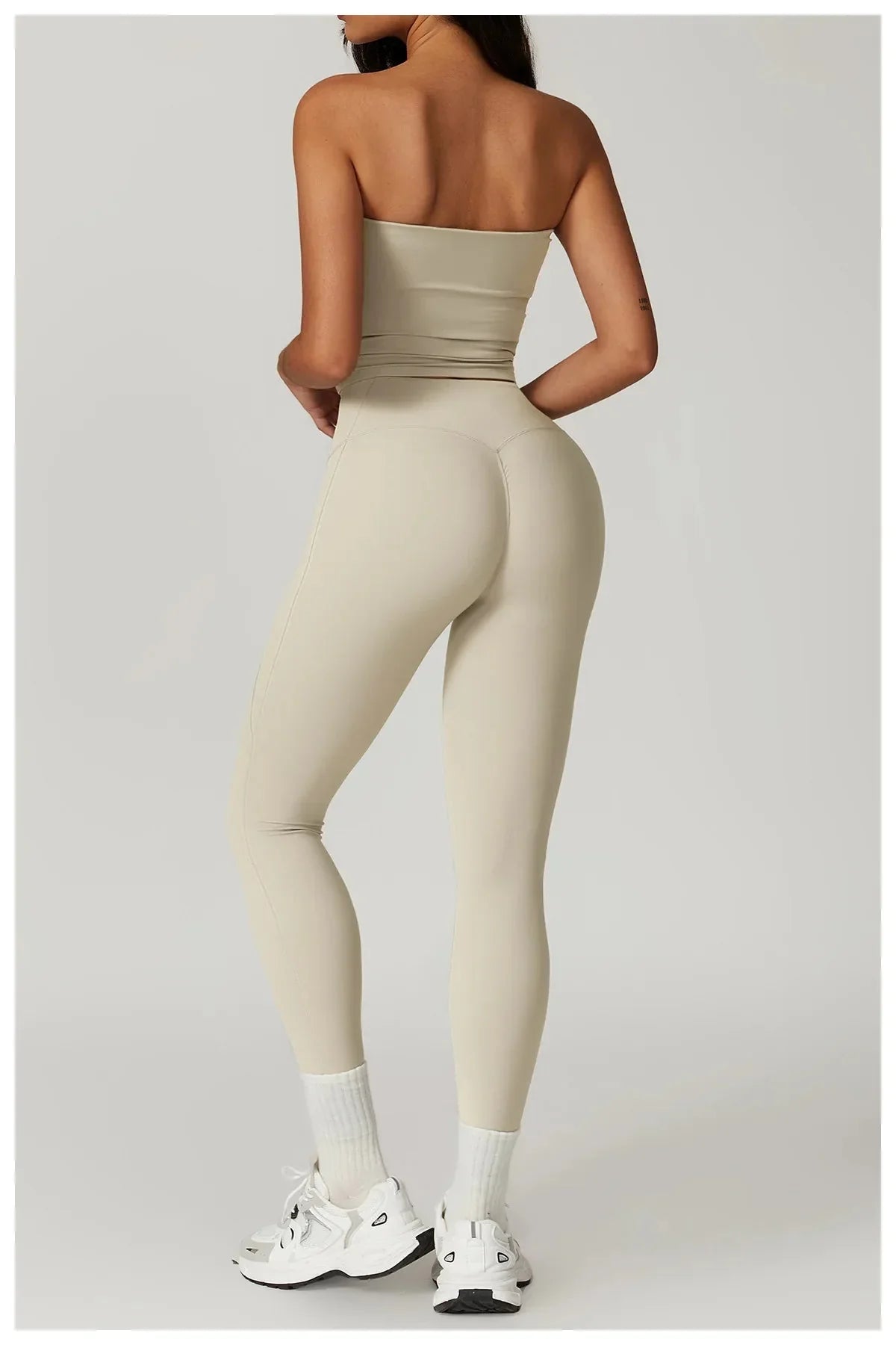 Elevate Your Workout: Performance Leggings & Stylish Top Set