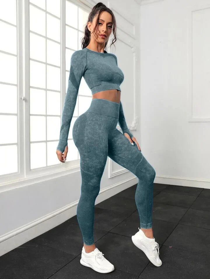 Ultimate Roaring Seamless Workout Set - Stylish Leggings and Top Combo