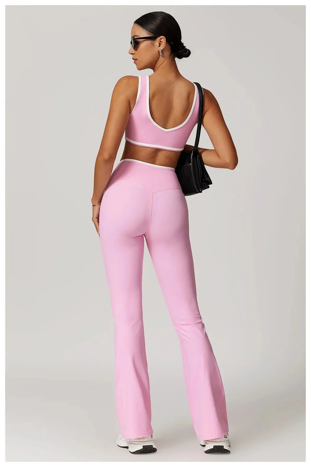 Elevate Your Workout: Myriad Gym Set with Stylish Leggings and Supportive Bra