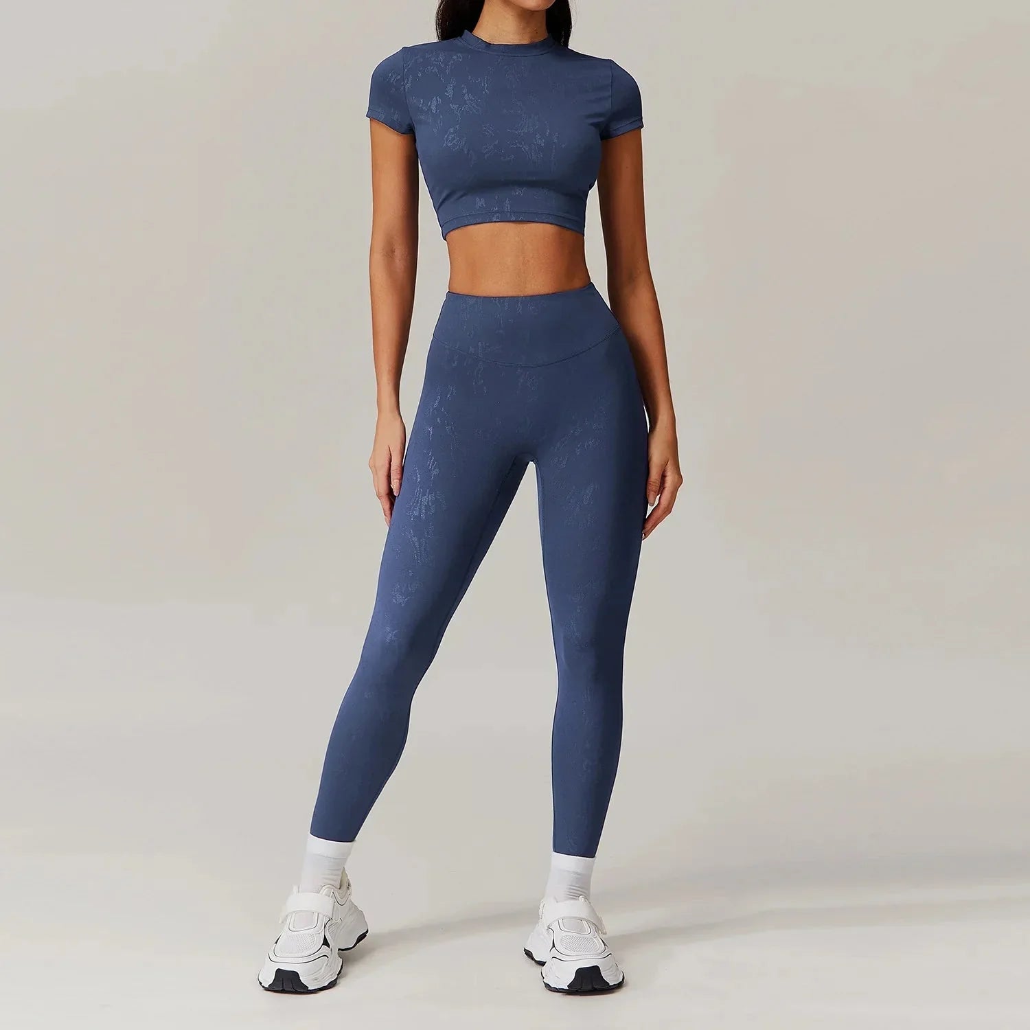 Elevate Your Workout: Stylish Leggings and Top Gym Set